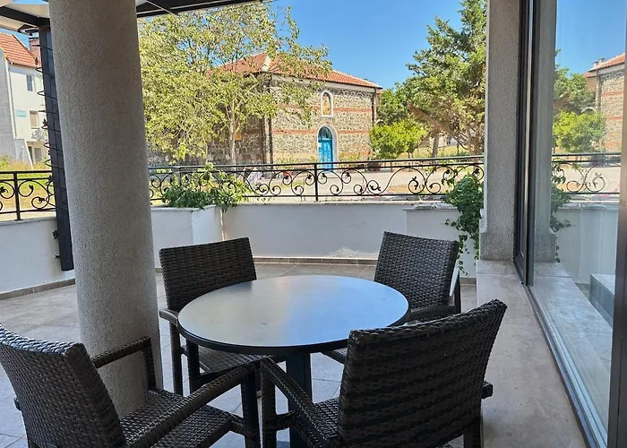 Velekasunrise Apartman *